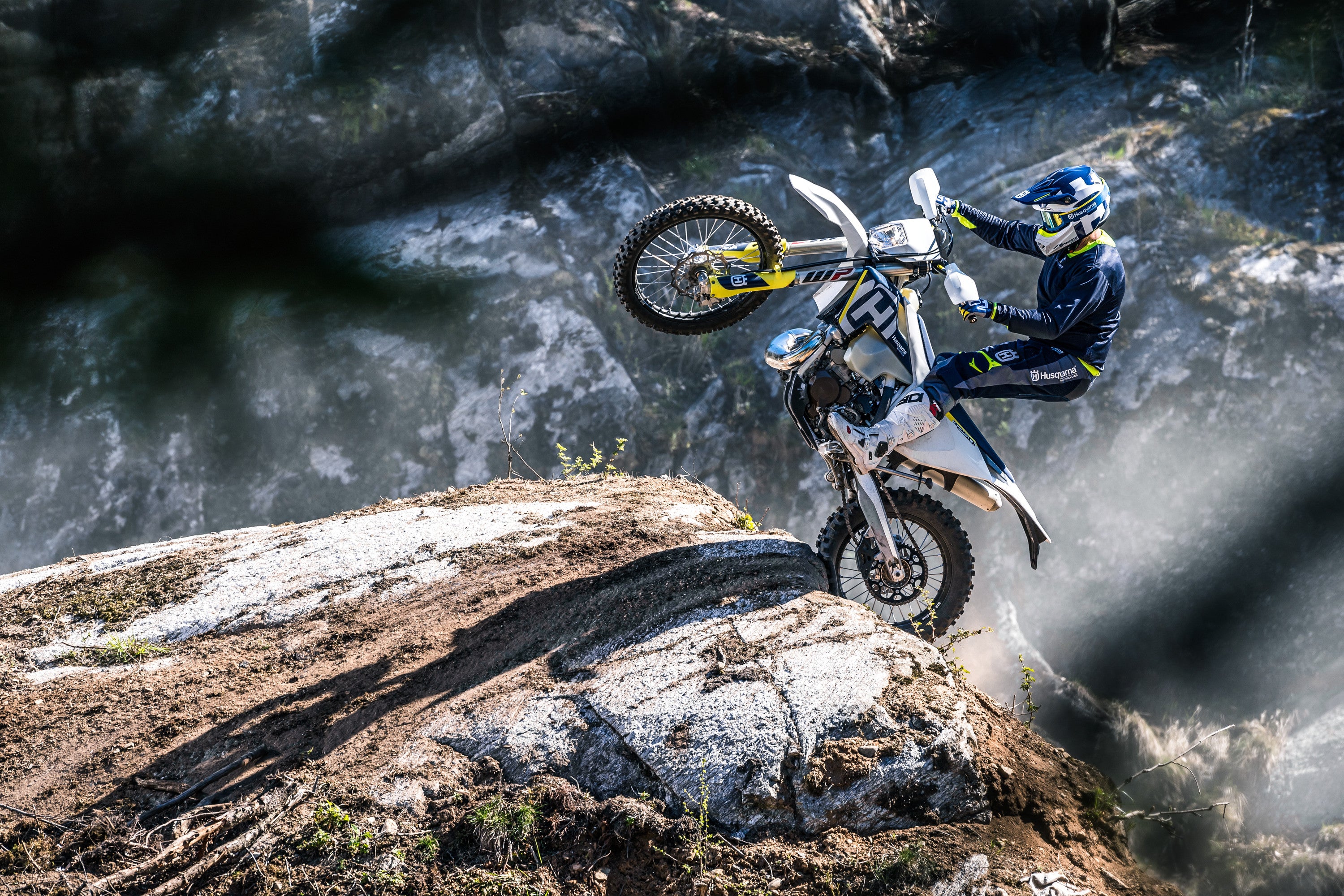 Husqvarna Officially Unveils 2018 Enduro Bikes – BFD Moto