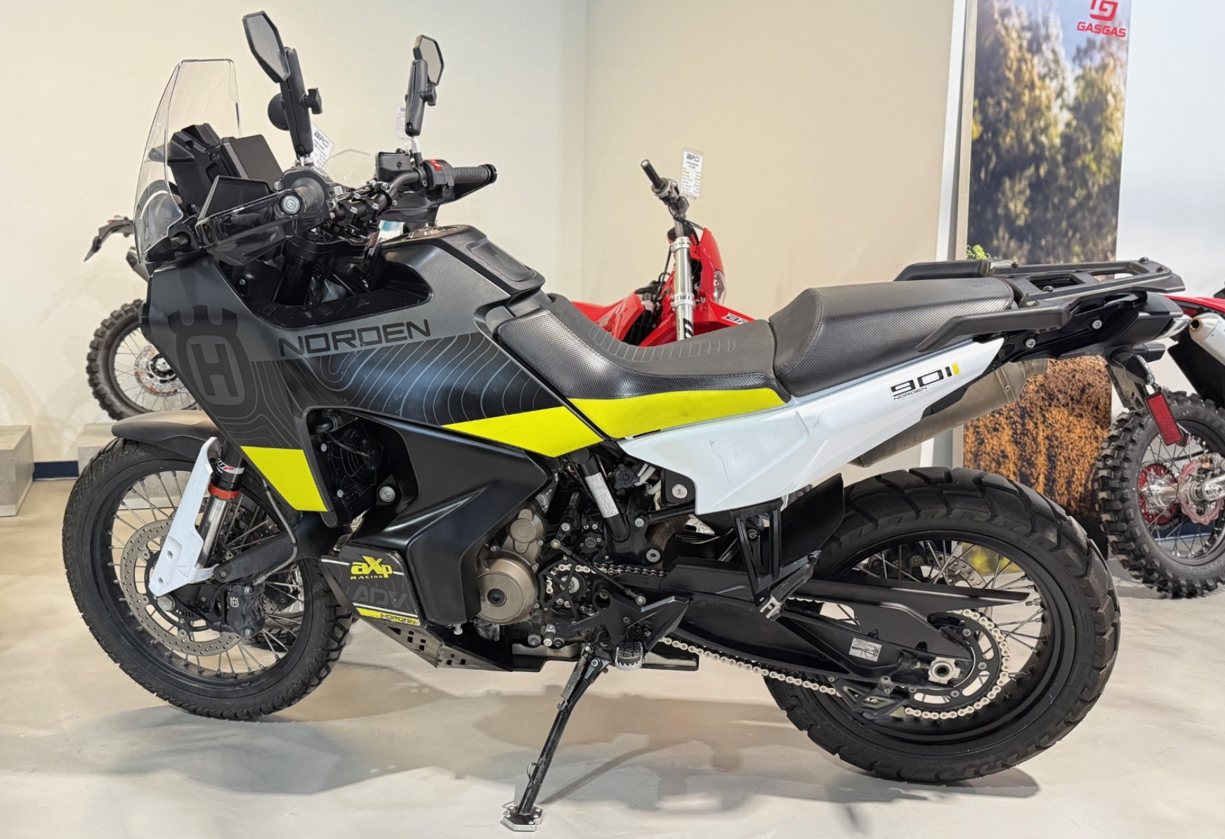 2022 (Pre-Owned) Husqvarna Norden 901 w/Upgrades