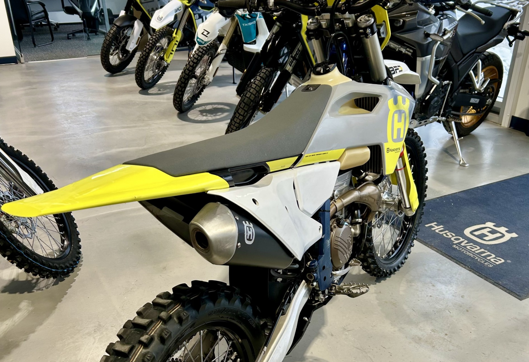 2023 (PREOWNED) FX 350 w/Upgrades