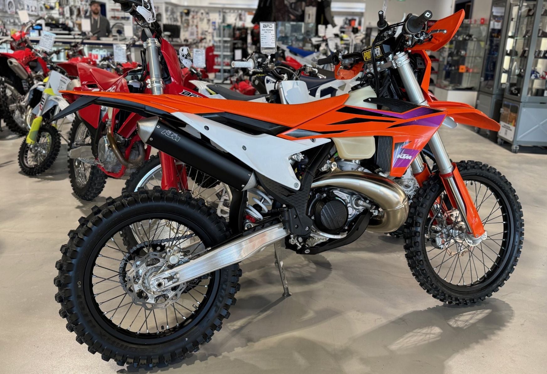 2024 (Pre-Owned) KTM 250 XC-W