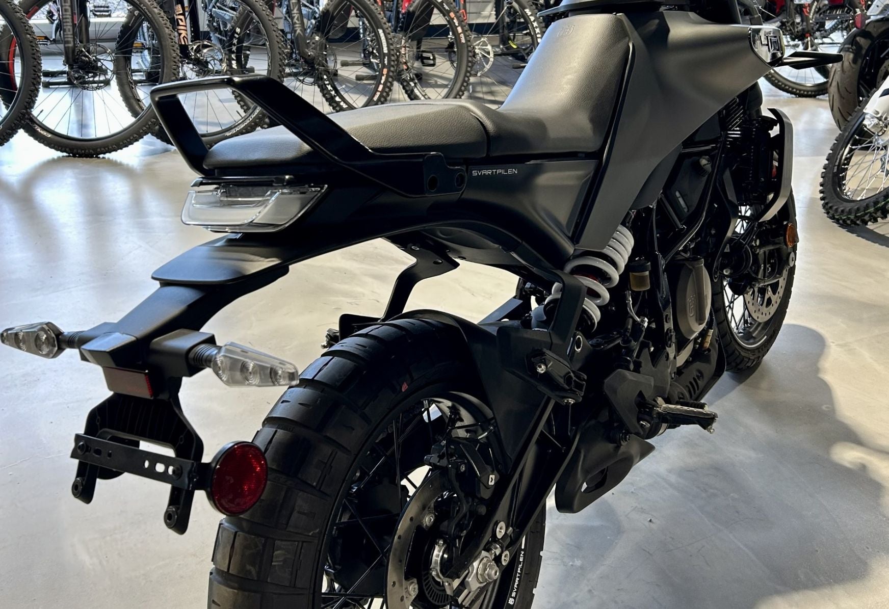 2024 Husqvarna Svartpilen 401