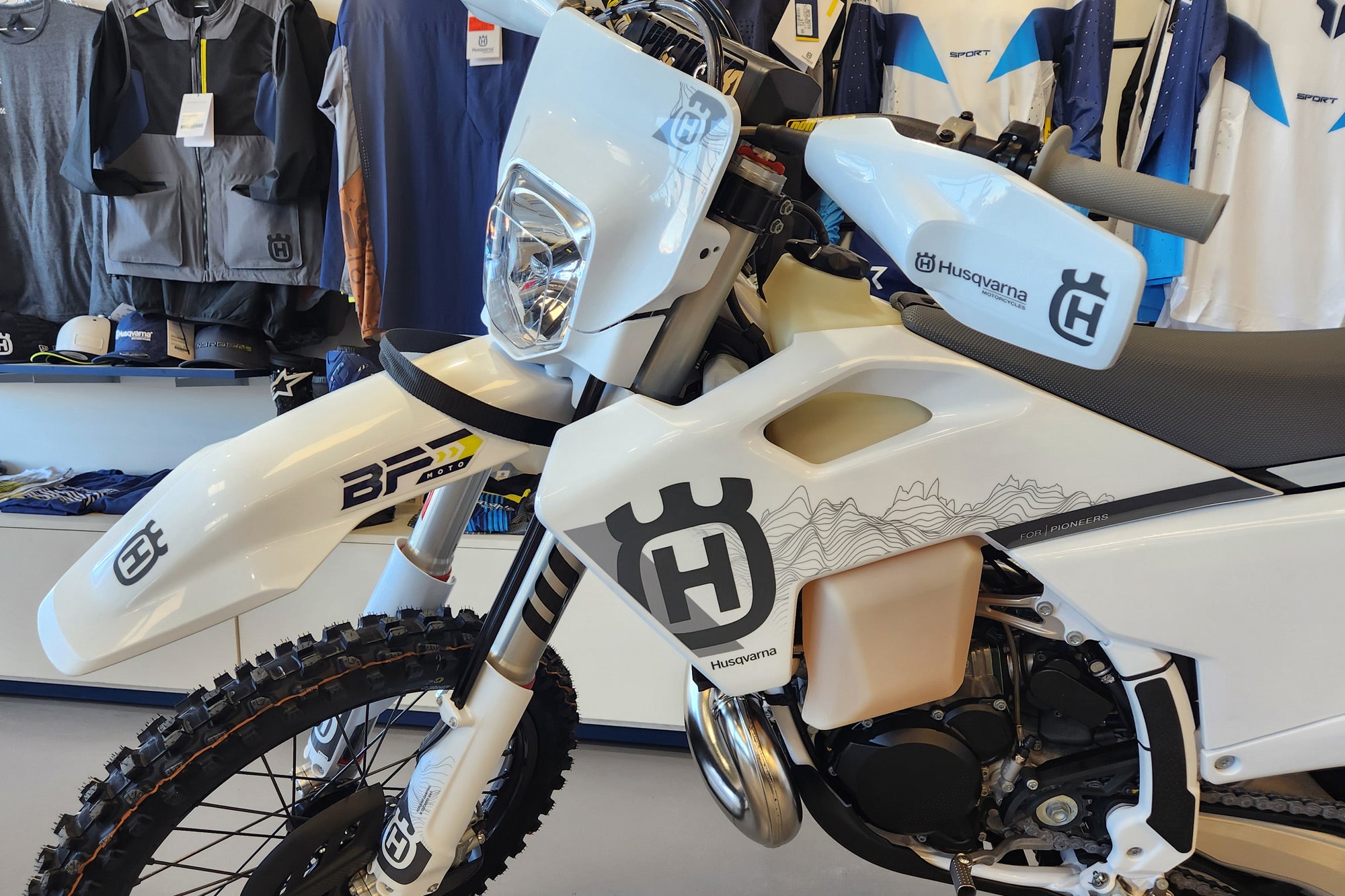 2025 Husqvarna TE 300 Pro