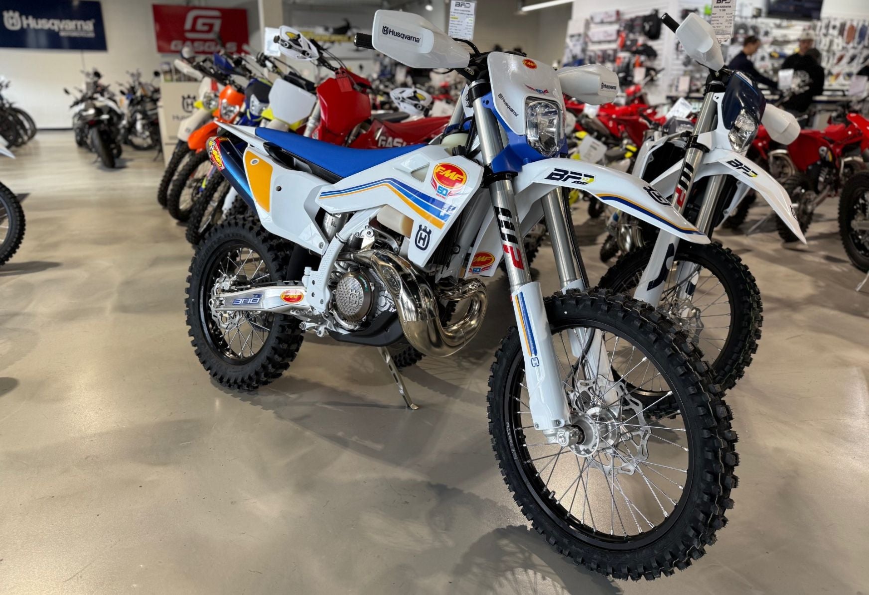 2025 Husqvarna TE 300 Heritage Promo Edition