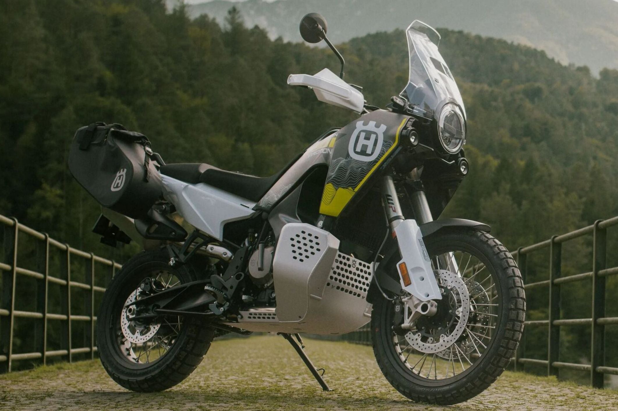 2025 Husqvarna Norden 901 Expedition