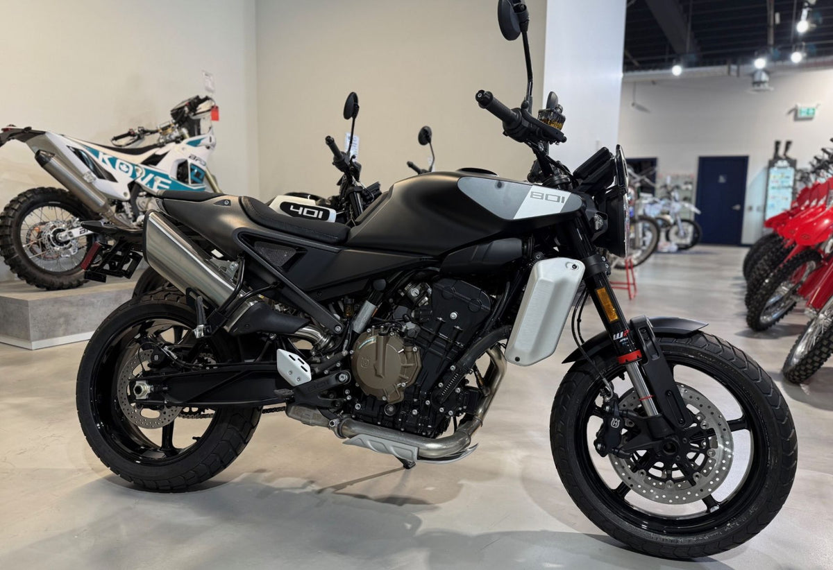 2025 Husqvarna Svartpilen 801