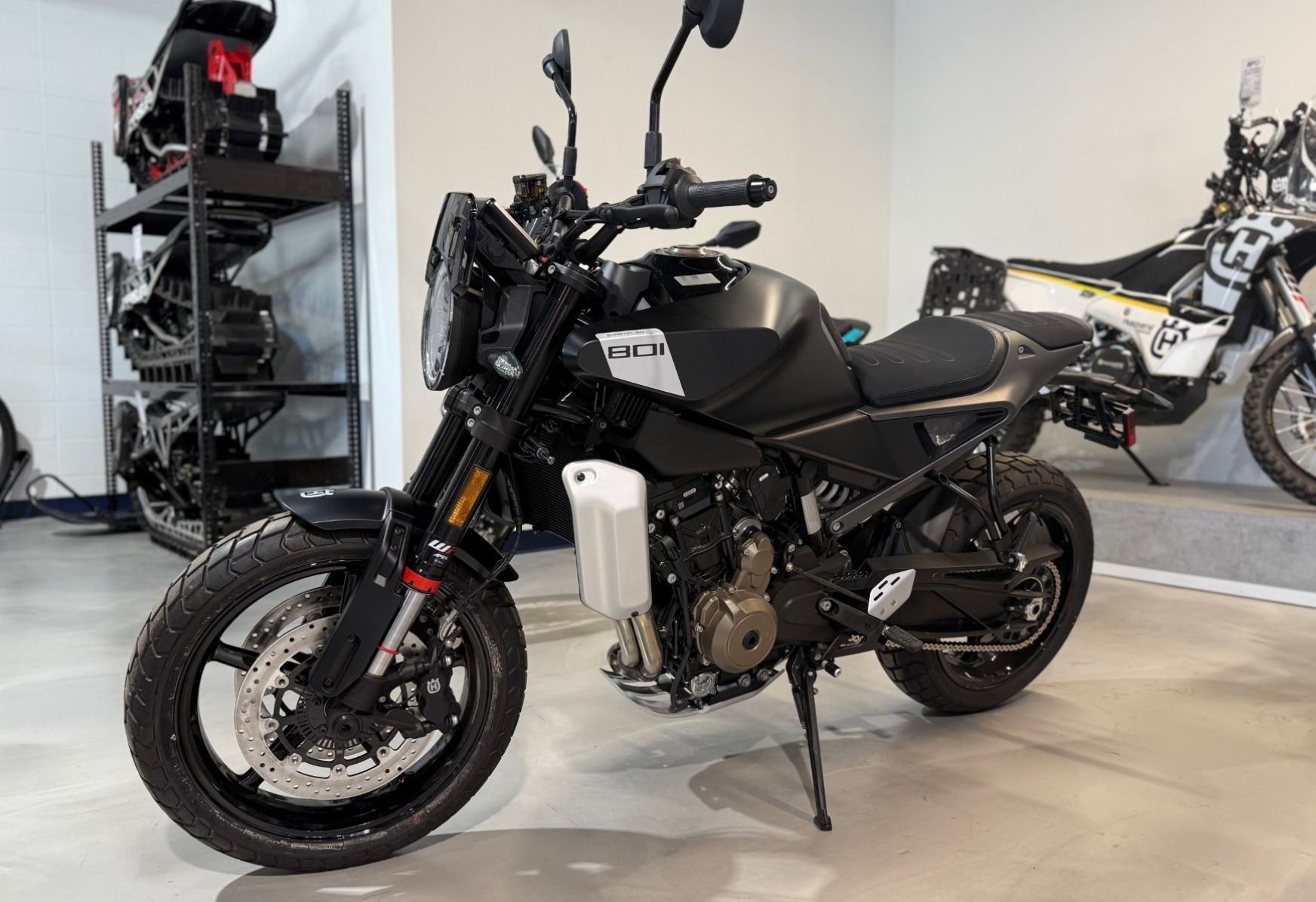 2025 Husqvarna Svartpilen 801