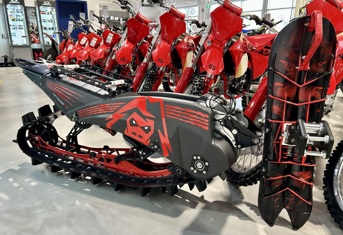 2026 YETI SnowMX 126" MT Kit GasGas Red