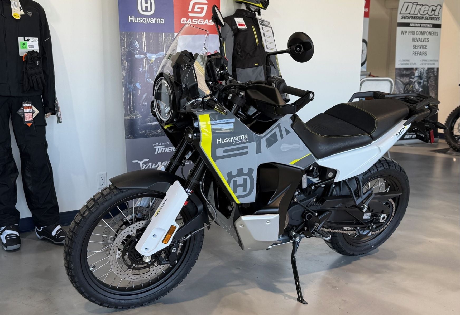 2025 Husqvarna Norden 901