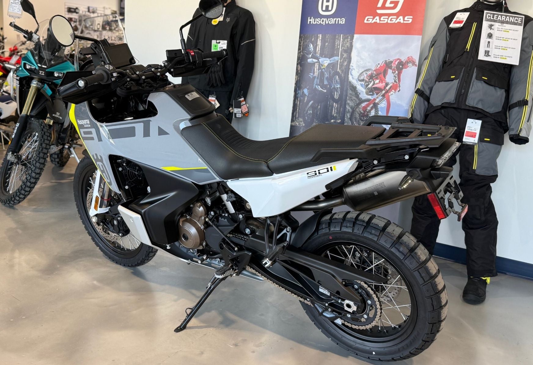 2025 Husqvarna Norden 901
