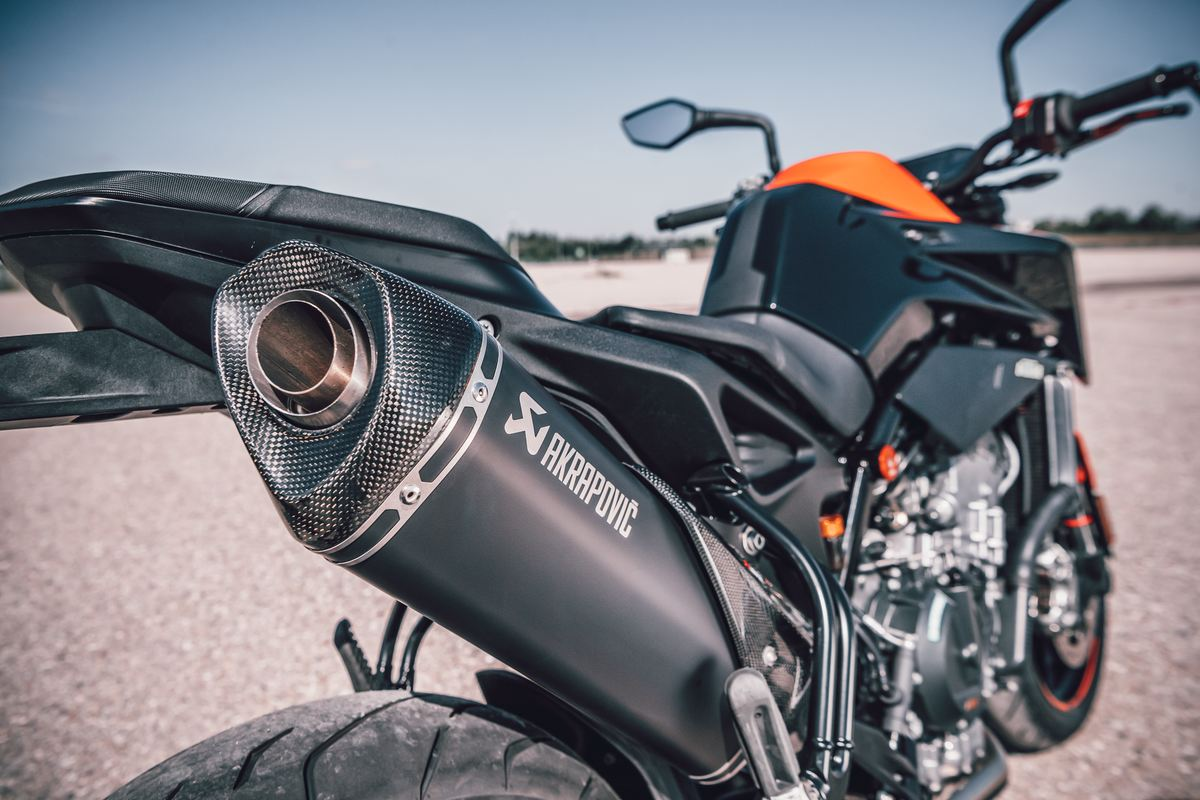 KTM AKRAPOVIC "SLIP-ON LINE" 790/890 DUKE