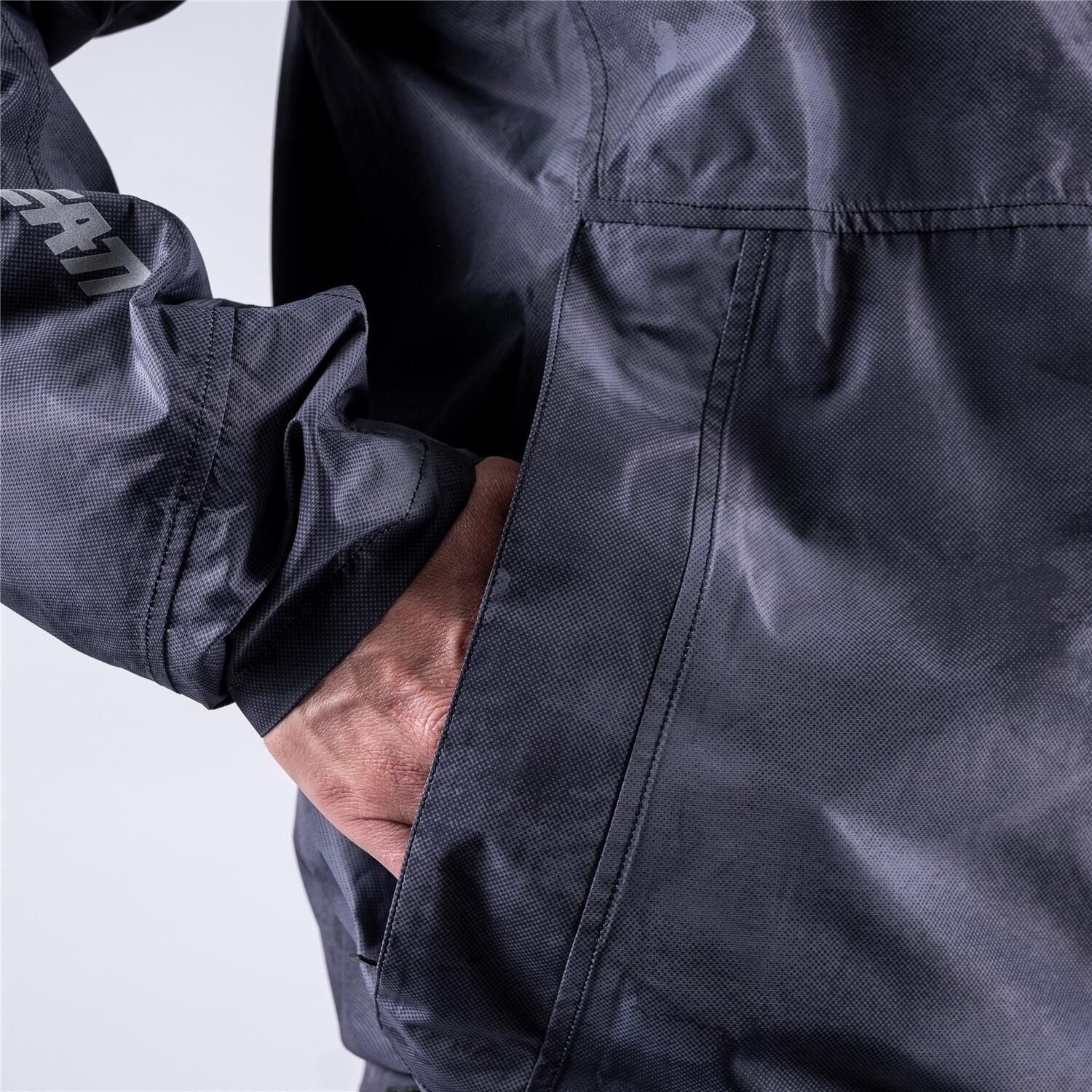 Leatt ADV Rain Cover Jacket