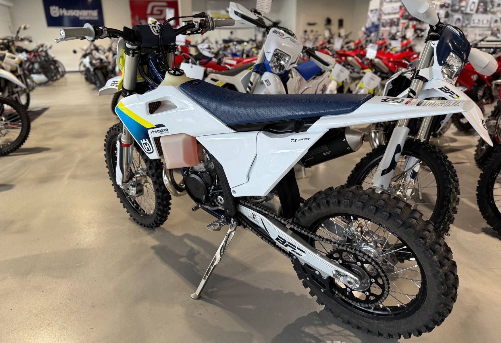 2025 (PREOWNED) Husqvarna TX 300
