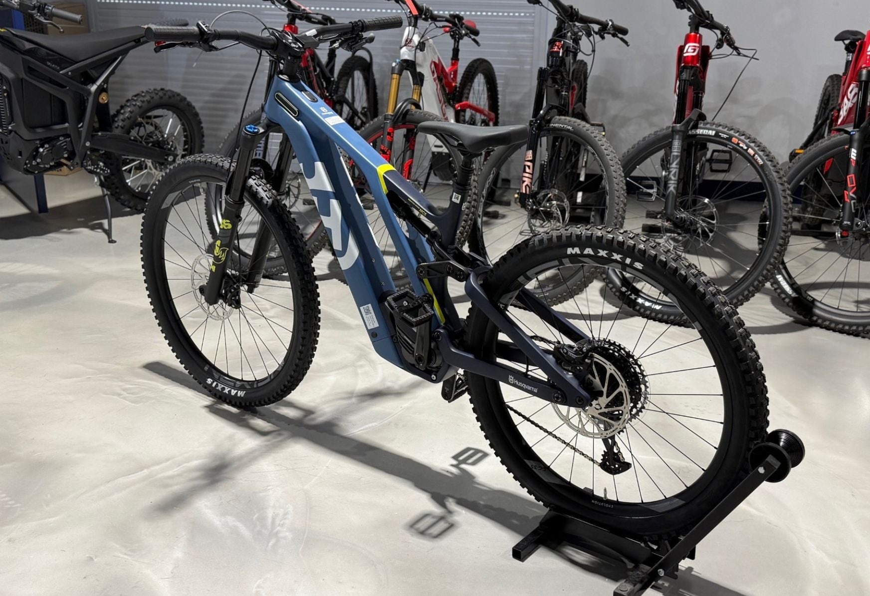 Husqvarna Mountain Cross MC5 E-Bicycle